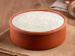 Güveçte Yoğurt